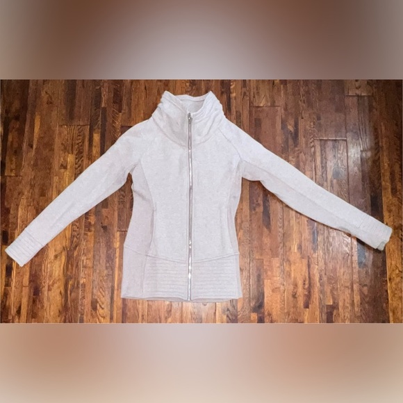 LULULEMON Radiant Jacket II Zip-Up Sweatshirt in Heathered Spanish Oak Size 6 - Picture 6 of 13